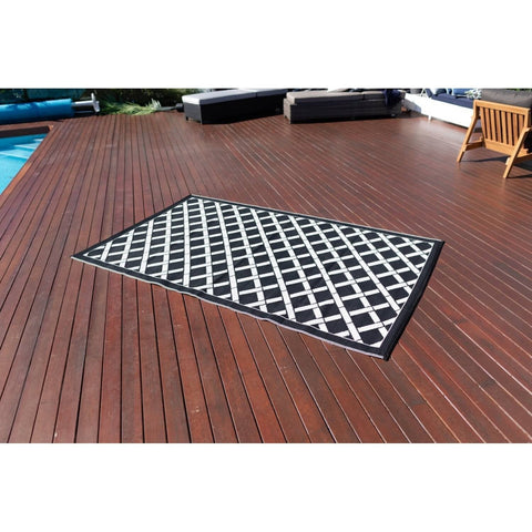 Signature Range Black & WHITE - Outdoor Rug