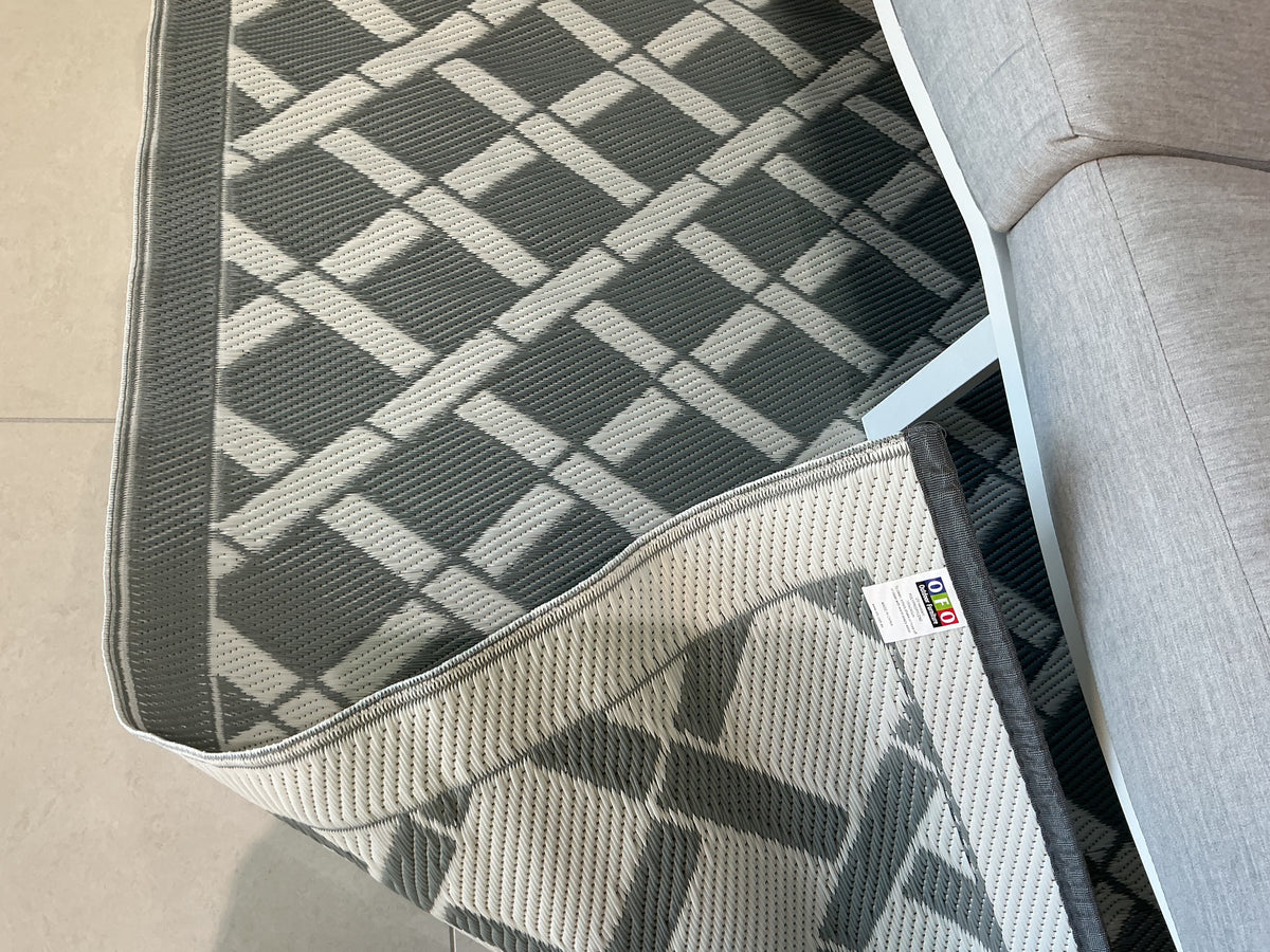 Signature Range Grey &amp; White - Outdoor Rug