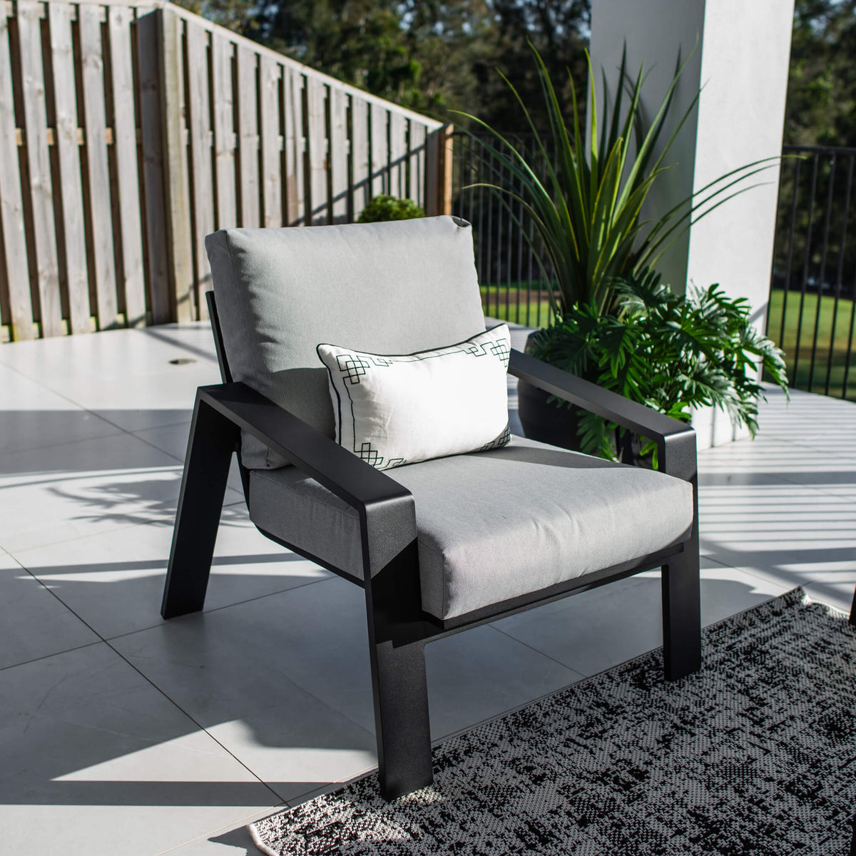 best-outdoor-furniture-Monica 3 - 4pce - Outdoor Lounge Setting #color_BLACK