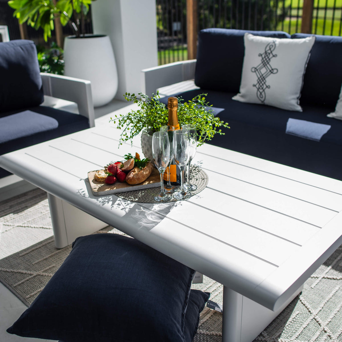 best-outdoor-furniture-Marina 3 - 4pce - Outdoor Lounge Setting #color_WHITE-NAVY