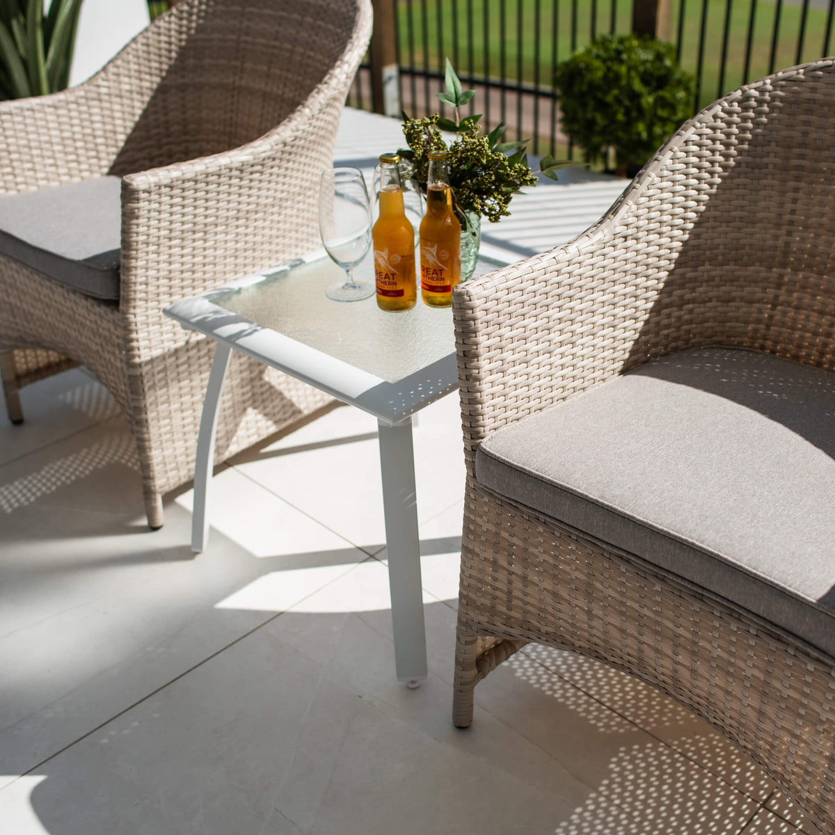 best-outdoor-furniture-Boston Shelby - 3pce - Outdoor Bistro Set#color_BONE WHITE