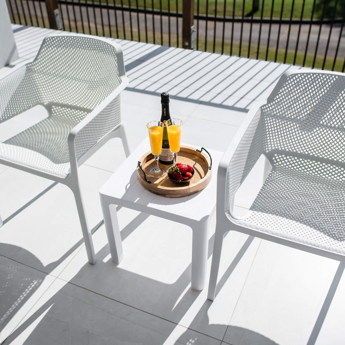 best-outdoor-furniture-Nero Bali - 3pce - Outdoor Bistro Set #color_WHITE