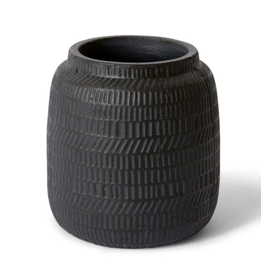 best-outdoor-furniture-Terrell Pot - Black