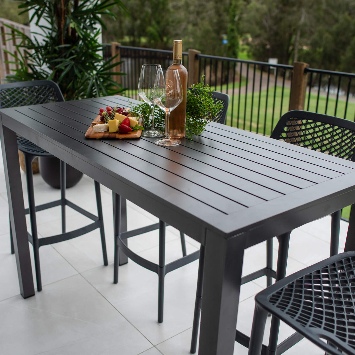 best-outdoor-furniture-Air 75 Aria - 5pce (150x65) - Outdoor Bar Set #color_GUNMETAL