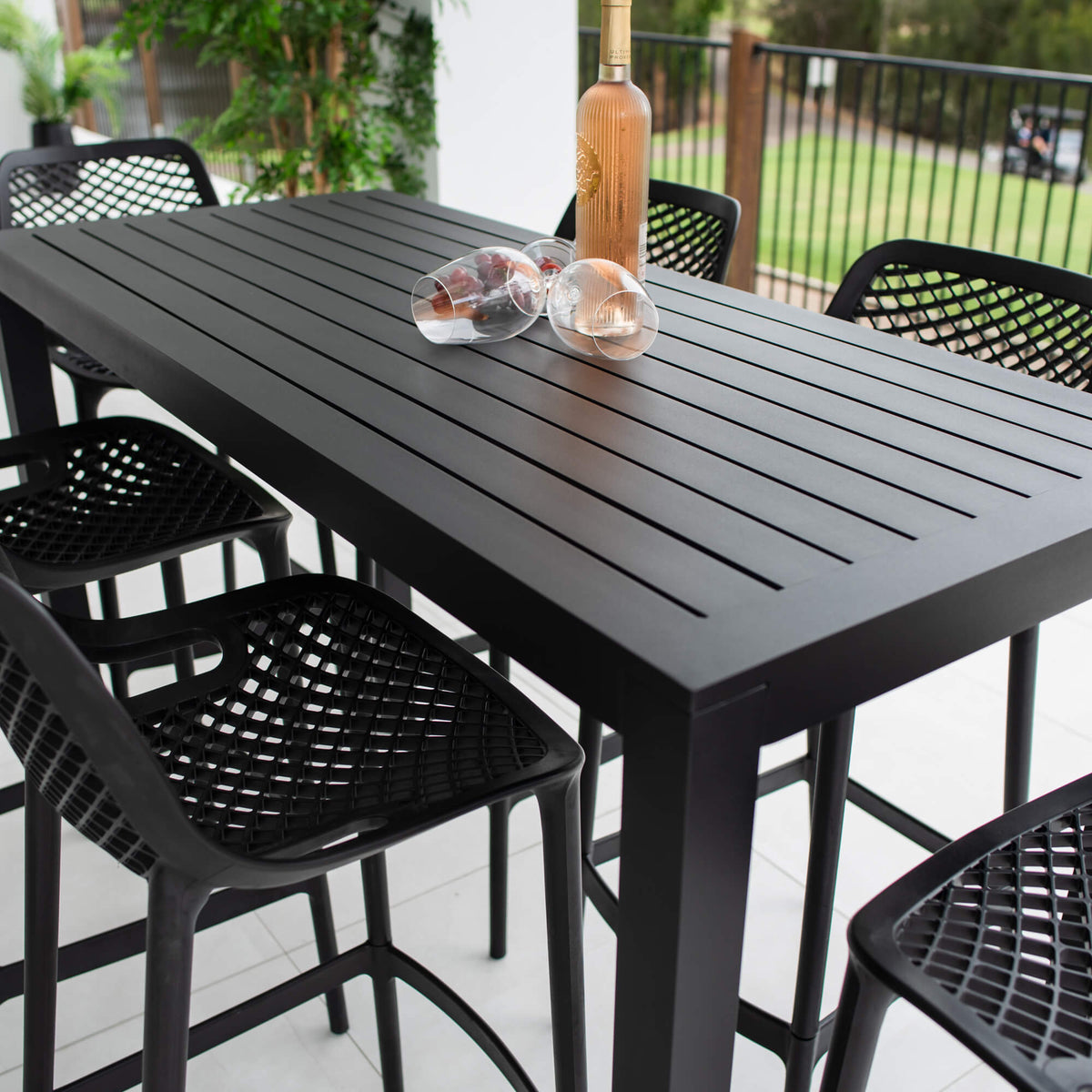 best-outdoor-furniture-Air 75 - Alum Slat Bar - 7pce - Outdoor Bar Set #color_BLACK