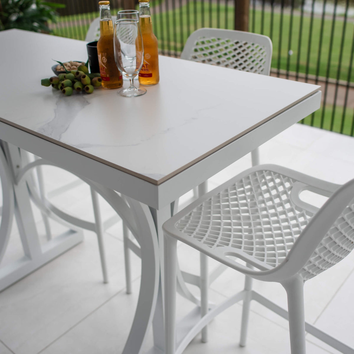 best-outdoor-furniture-Air 75 Malibu - 5pce (150x65) - Outdoor Bar Set #color_WHITE