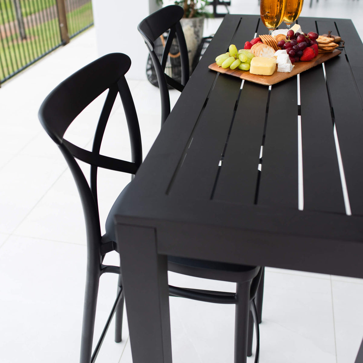 best-outdoor-furniture-Cross 75 - Alum Slat Bar 130 - 3pce - Outdoor Bar Set #color_BLACK