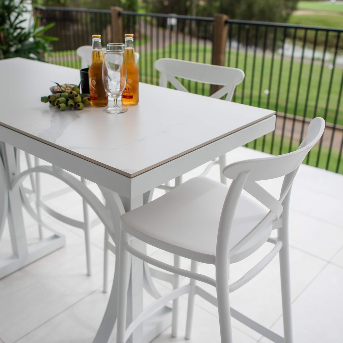 best-outdoor-furniture-Portsea 75 Malibu - 5pce (150x65) - Outdoor Bar Set #color_WHITE