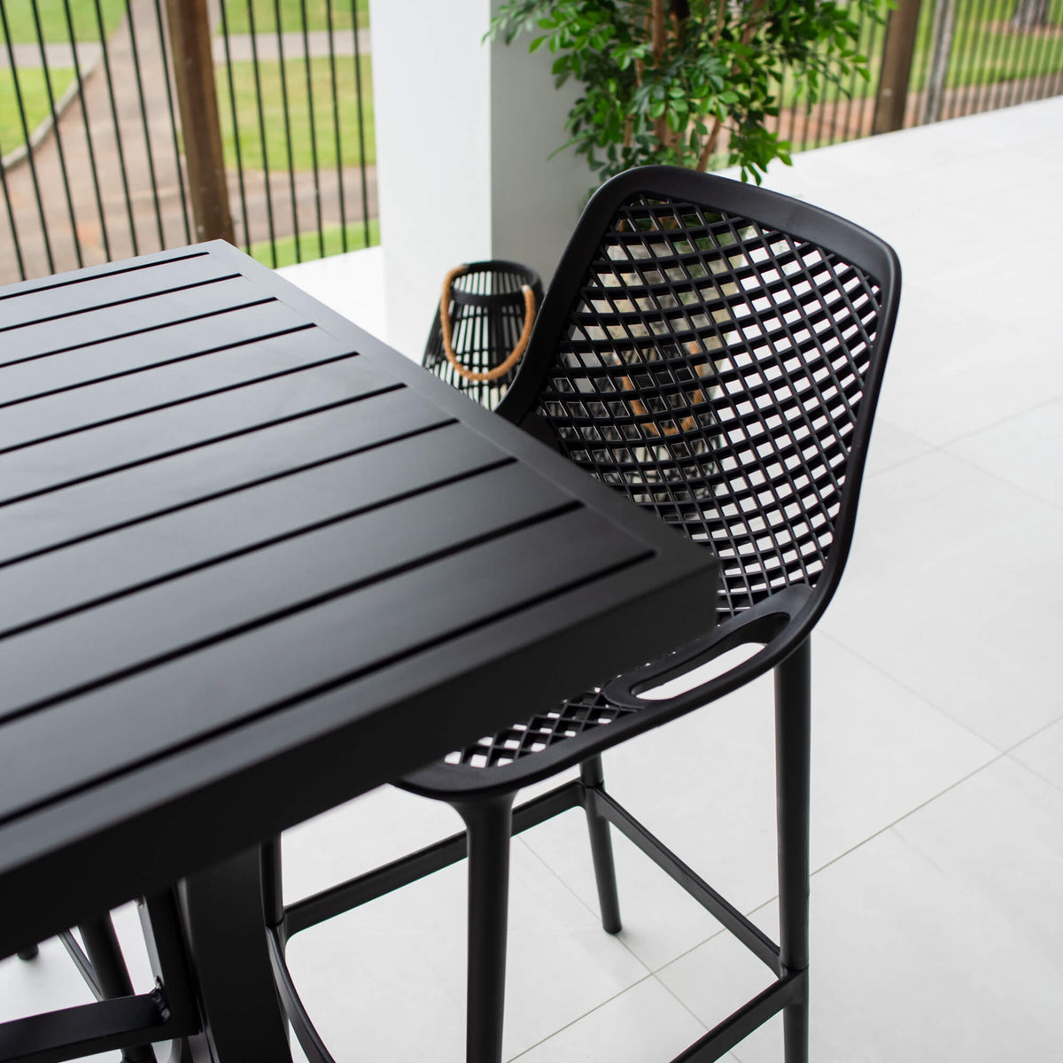 best-outdoor-furniture-Roma 75 - Bergen Slat Bar 150 - 5pce - Outdoor Bar Set #color_BLACK