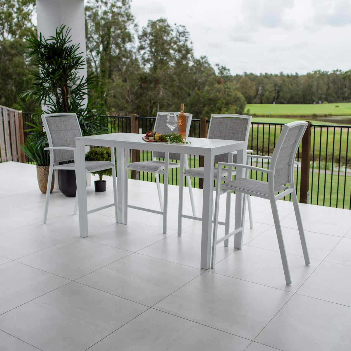 best-outdoor-furniture-Shelby Alum Slat Bar - 5pce - Outdoor Bar Set F #color_WHITE 