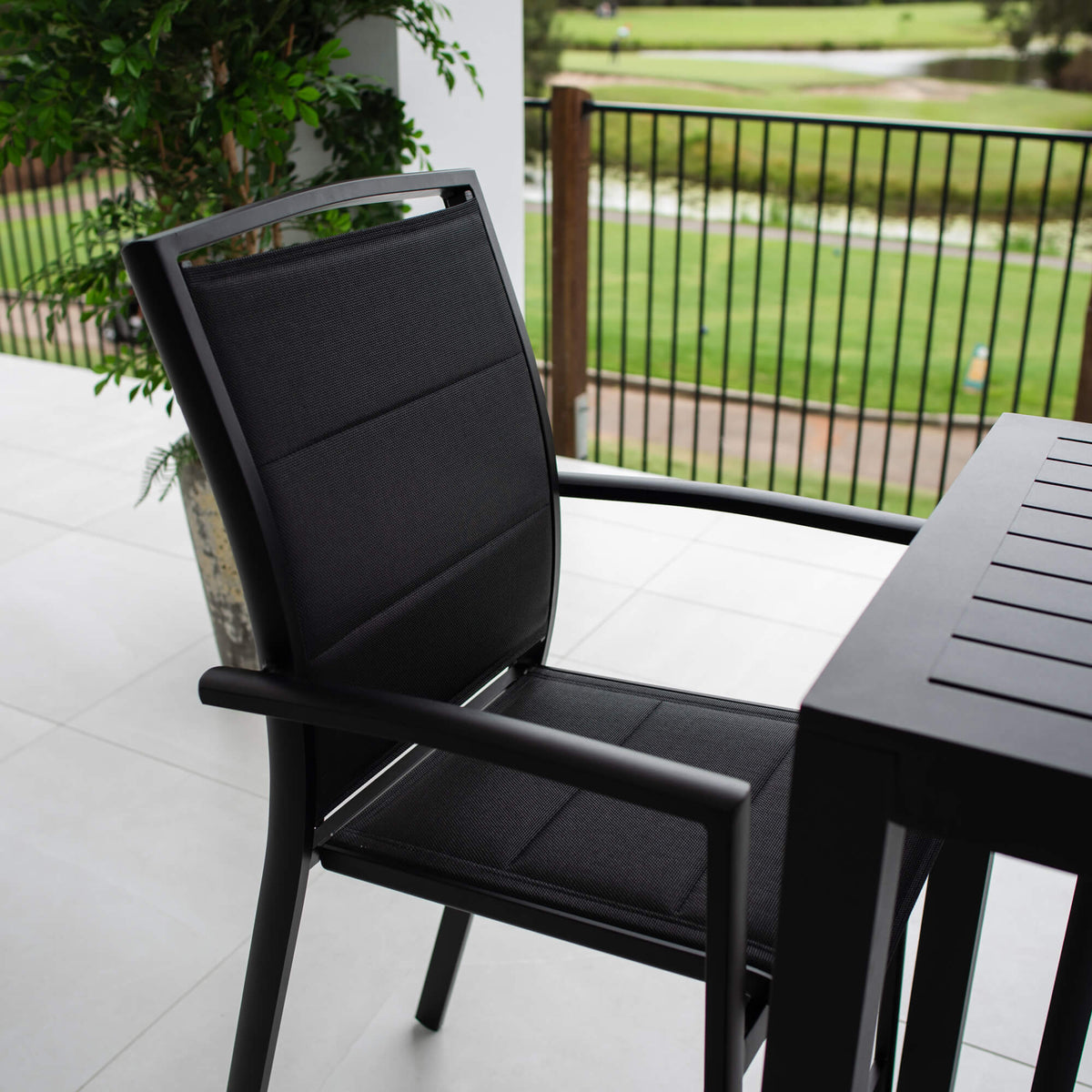 best-outdoor-furniture-Shelby Alum Slat Bar - 5pce - Outdoor Bar Set F #color_BLACK