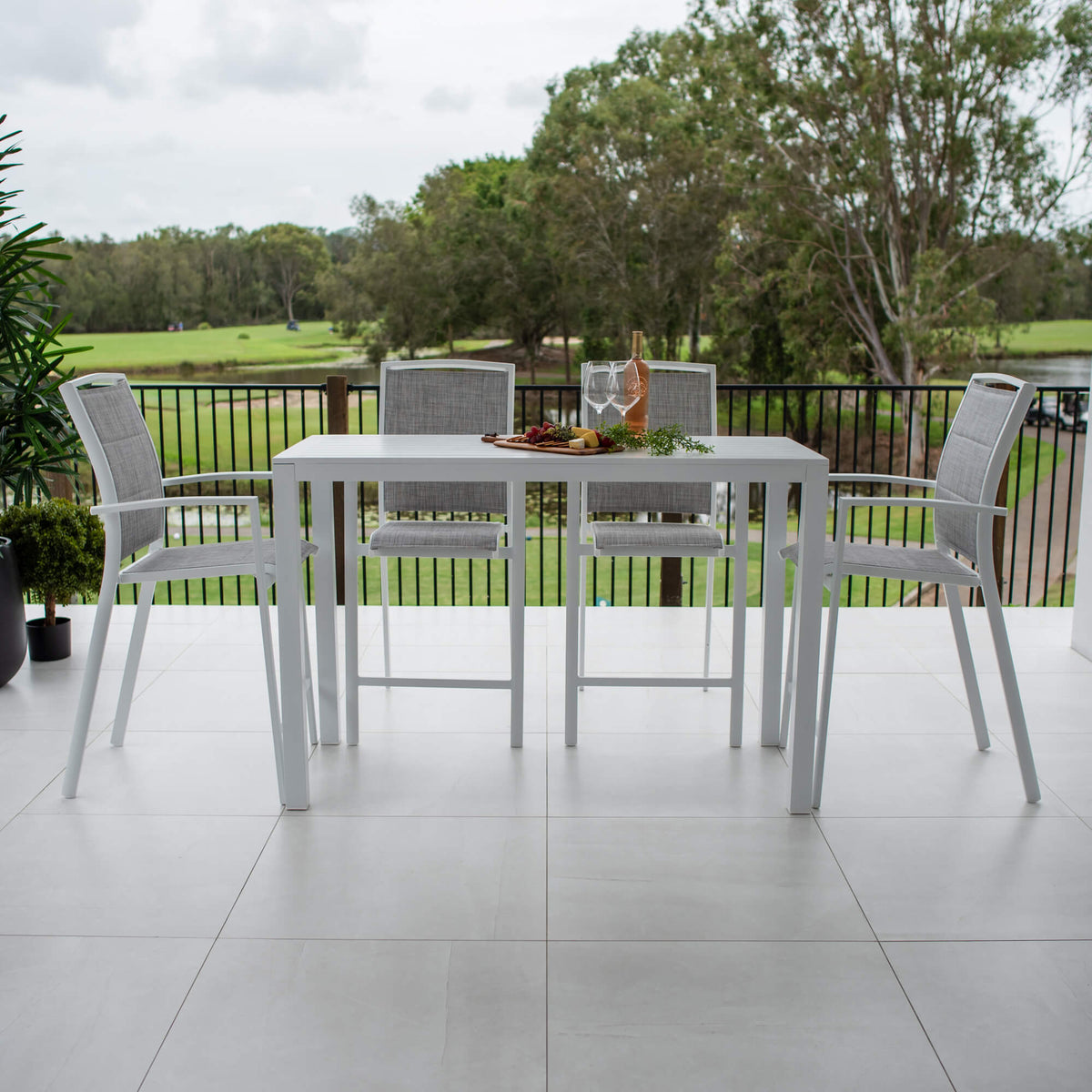 best-outdoor-furniture-Shelby Alum Slat Bar - 5pce - Outdoor Bar Set F #color_WHITE 