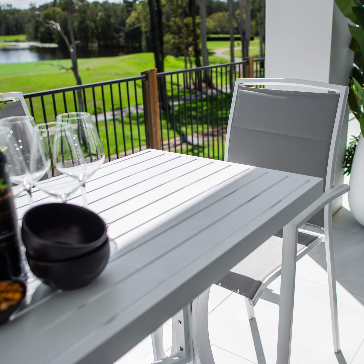 Shelby - Bergen Slat Bar 150 - 5pce - Outdoor Bar Set