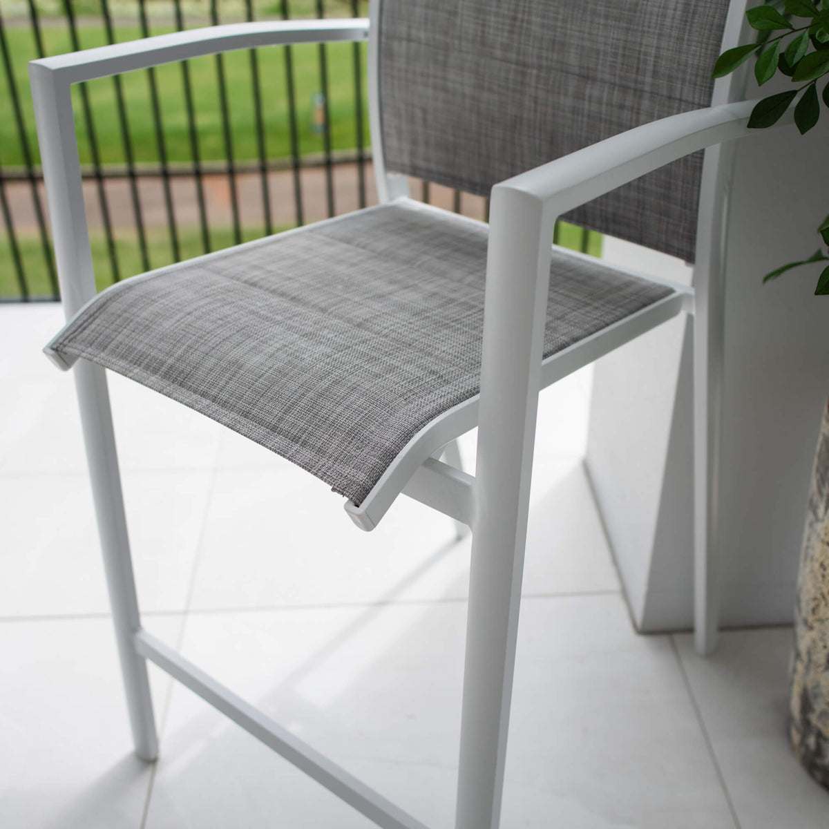 best-outdoor-furniture-Shelby - Bar Chair #color_WHITE