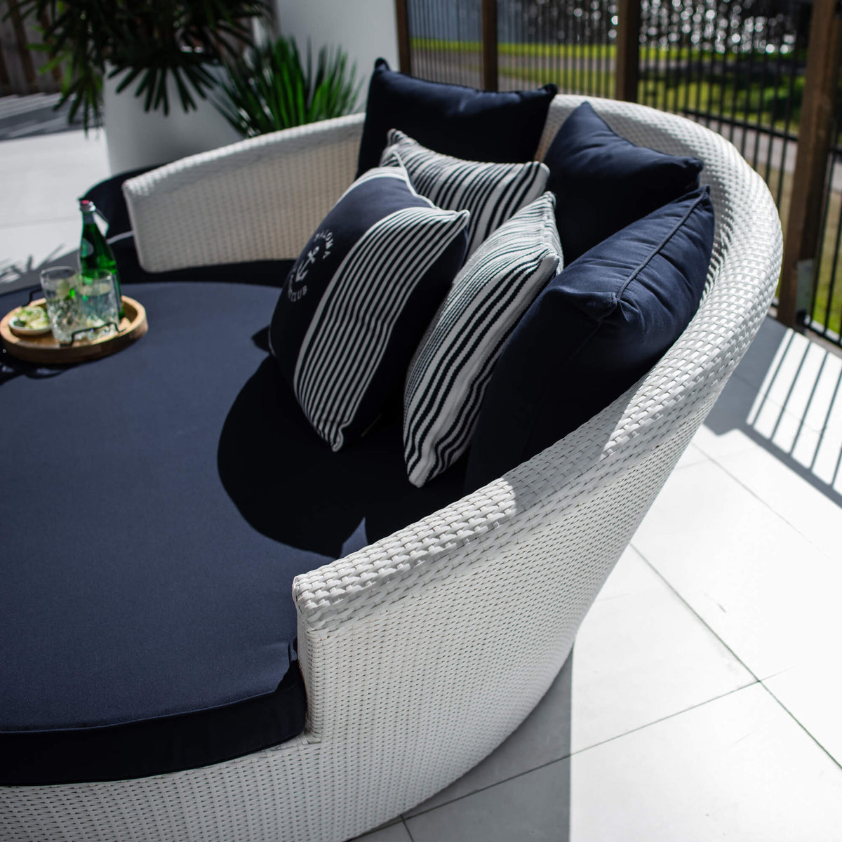 best-outdoor-furniture-Newport - Outdoor Daybed #color_NAVY