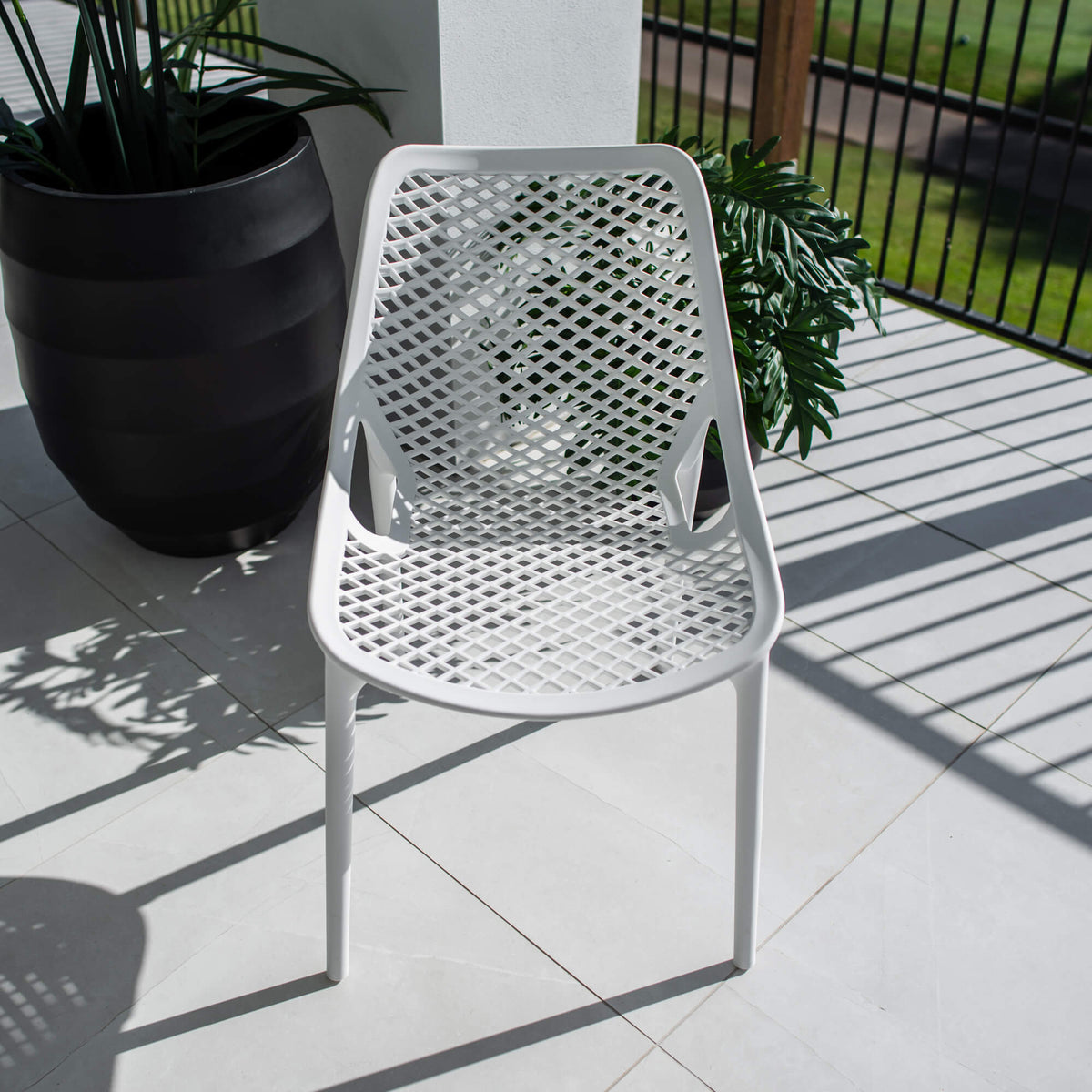 best-outdoor-furniture-Roma - Outdoor Chair #color_WHITE