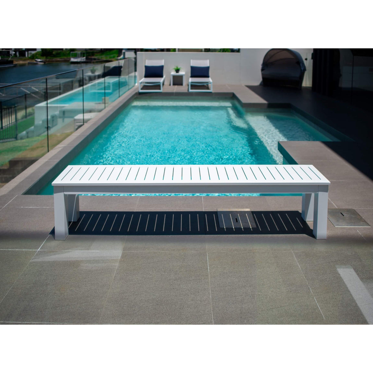 best-outdoor-furniture-Aluminium Slat Bench - Outdoor Bench