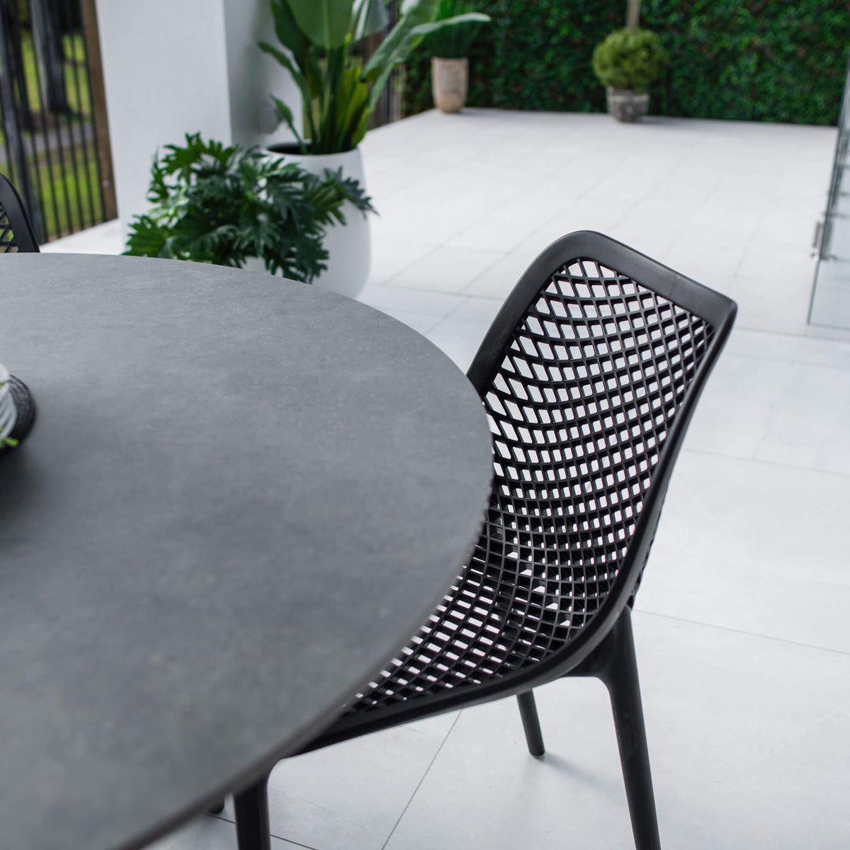 best-outdoor-furniture-Roma Malibu Round - 5pce (120x120) - Outdoor Dining Set #color_BLACK