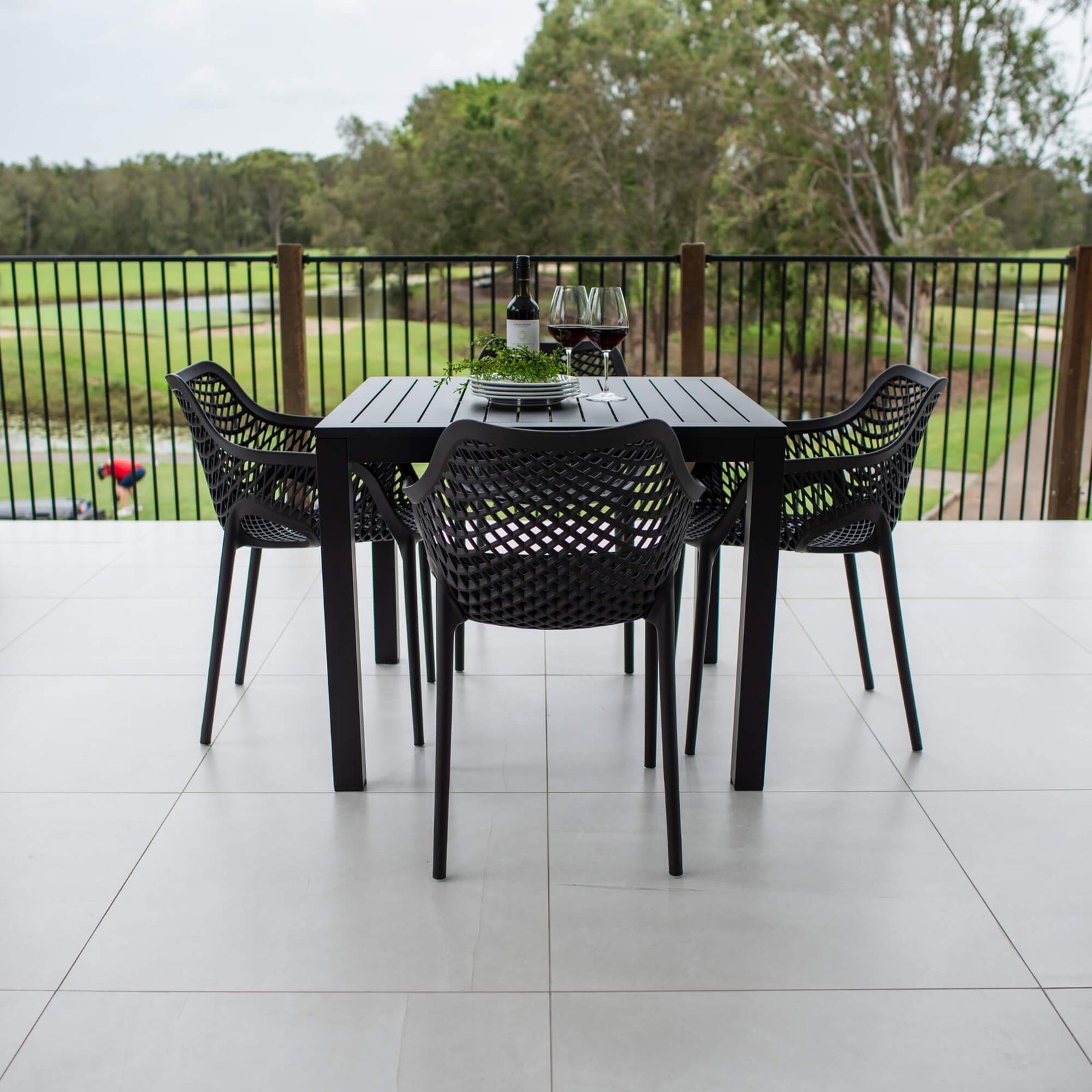 best-outdoor-furniture-Roma XL - Alum Slat - 5pce Outdoor Dining Set (90cm) #color_BLACK