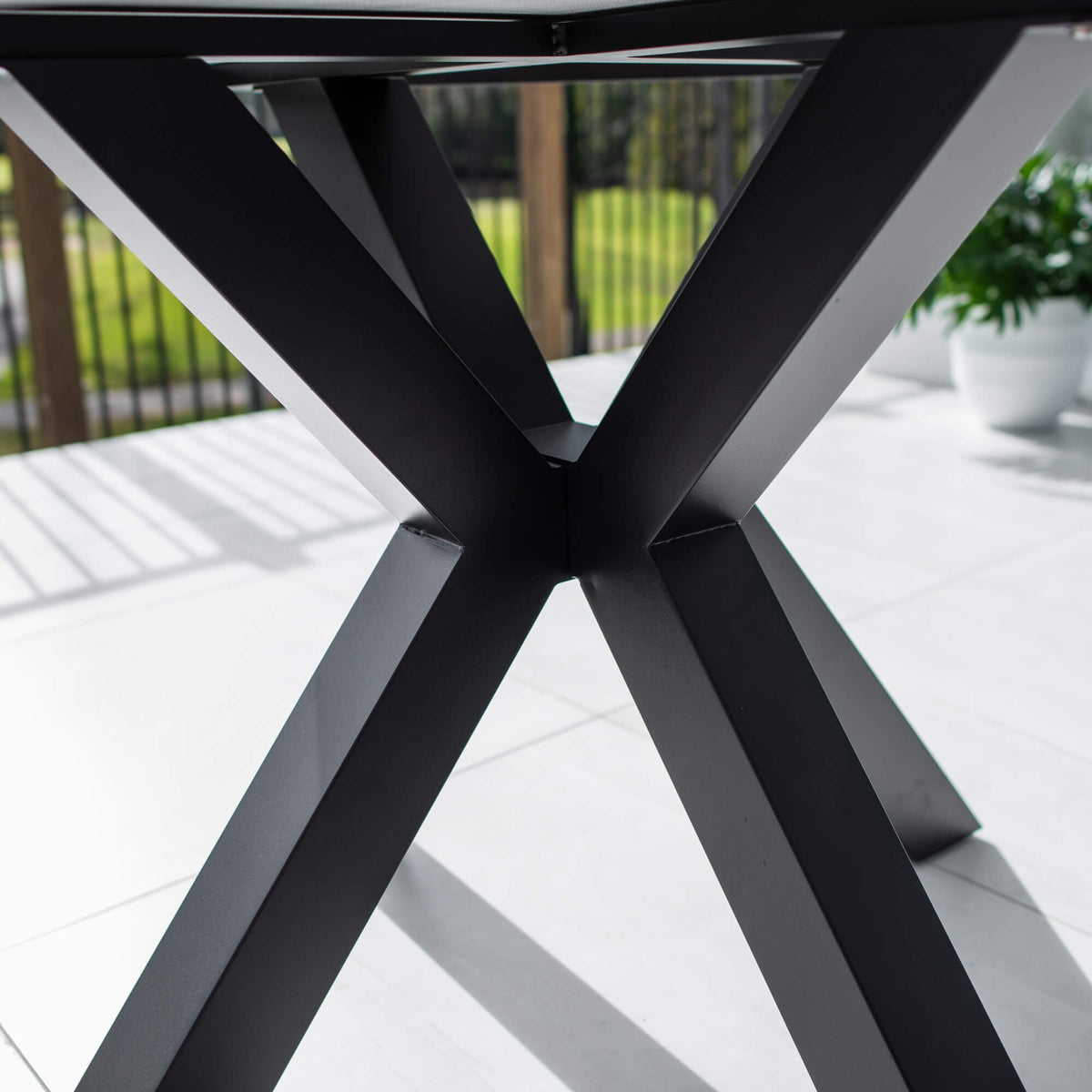 best-outdoor-furniture-Malibu Round - (120x120) - Outdoor Dining Table #color_BLACK