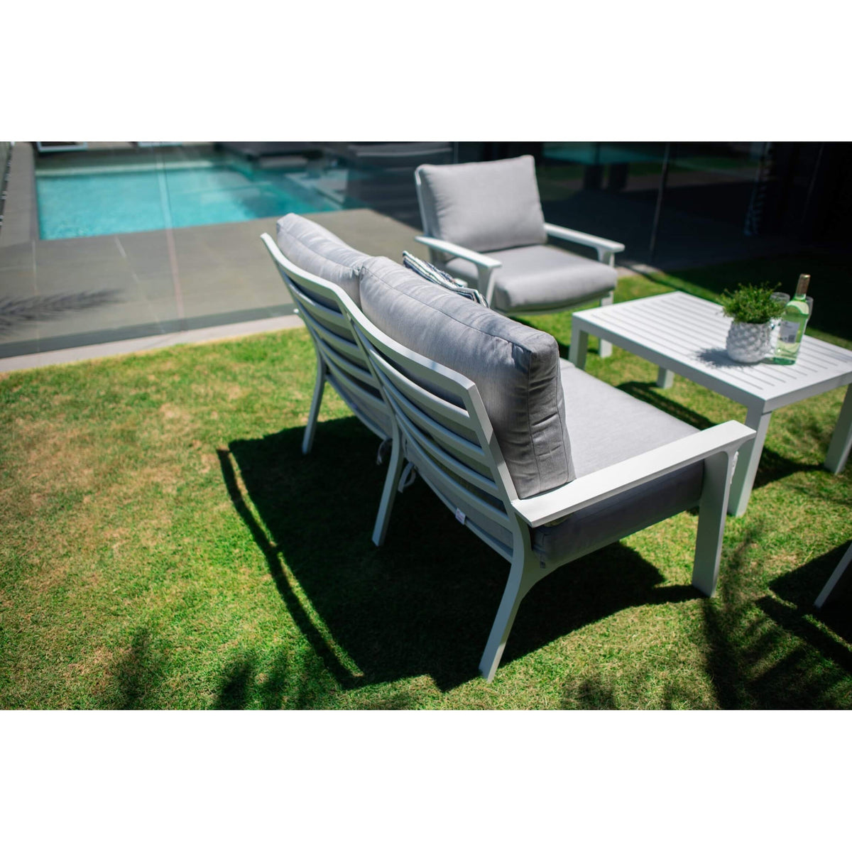 best-outdoor-furniture-Bermuda 2 - 4pce Outdoor Lounge Setting (Sunbrella Fabric)