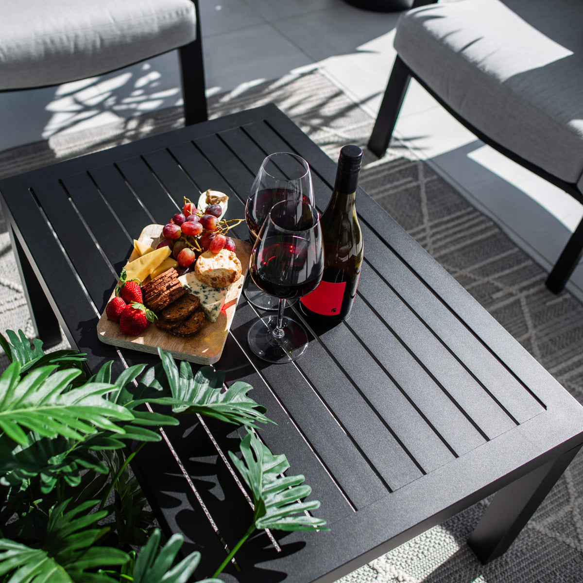 best-outdoor-furniture-Bermuda 2 - 4pce - Outdoor Lounge Setting #color_BLACK