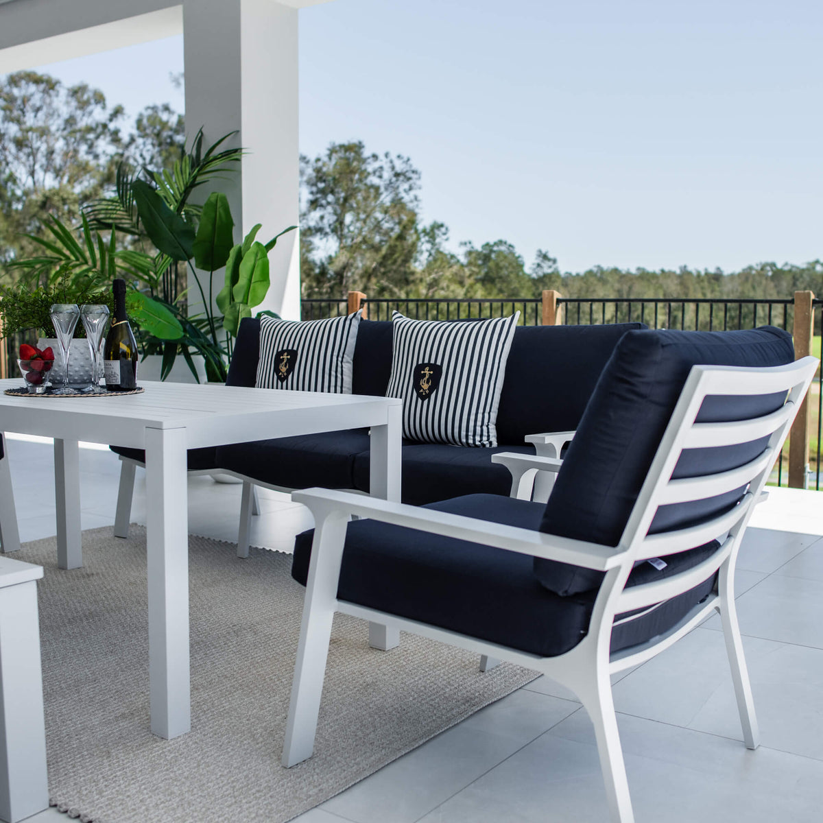 best-outdoor-furniture-Bermuda 3 - 5pce Low Dining Lounge Setting (Sunbrella Fabric) #color_NAVY BLUE