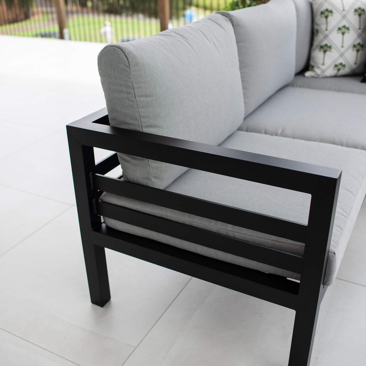 best-outdoor-furniture-Jersey Modular - 4pce - Outdoor Lounge Setting #color_BLACK