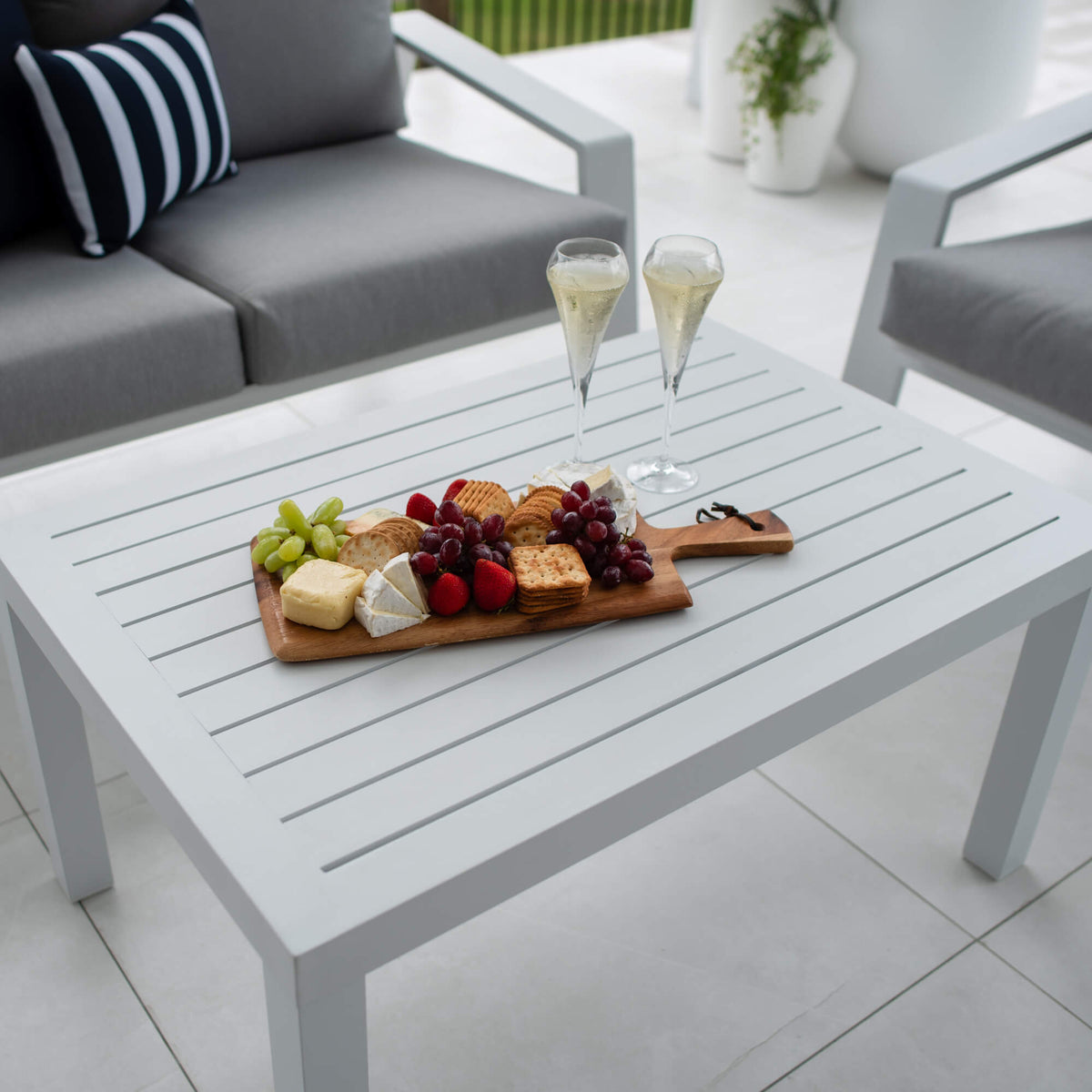 best-outdoor-furniture-Monica - 4pce Outdoor Lounge Setting #color_WHITE