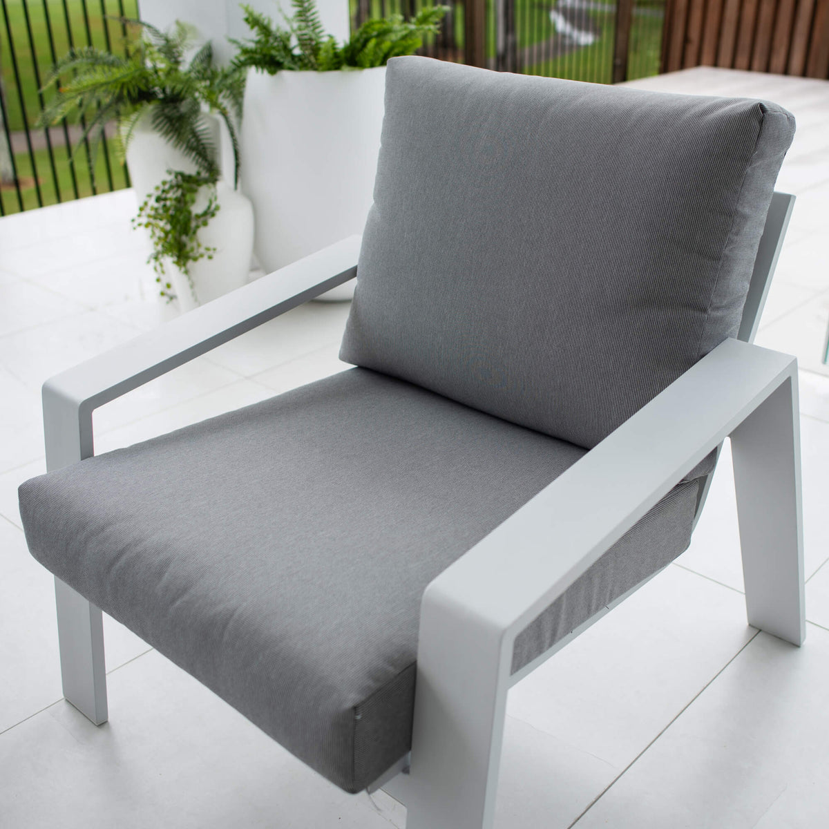 best-outdoor-furniture-Monica - 4pce Outdoor Lounge Setting #color_WHITE