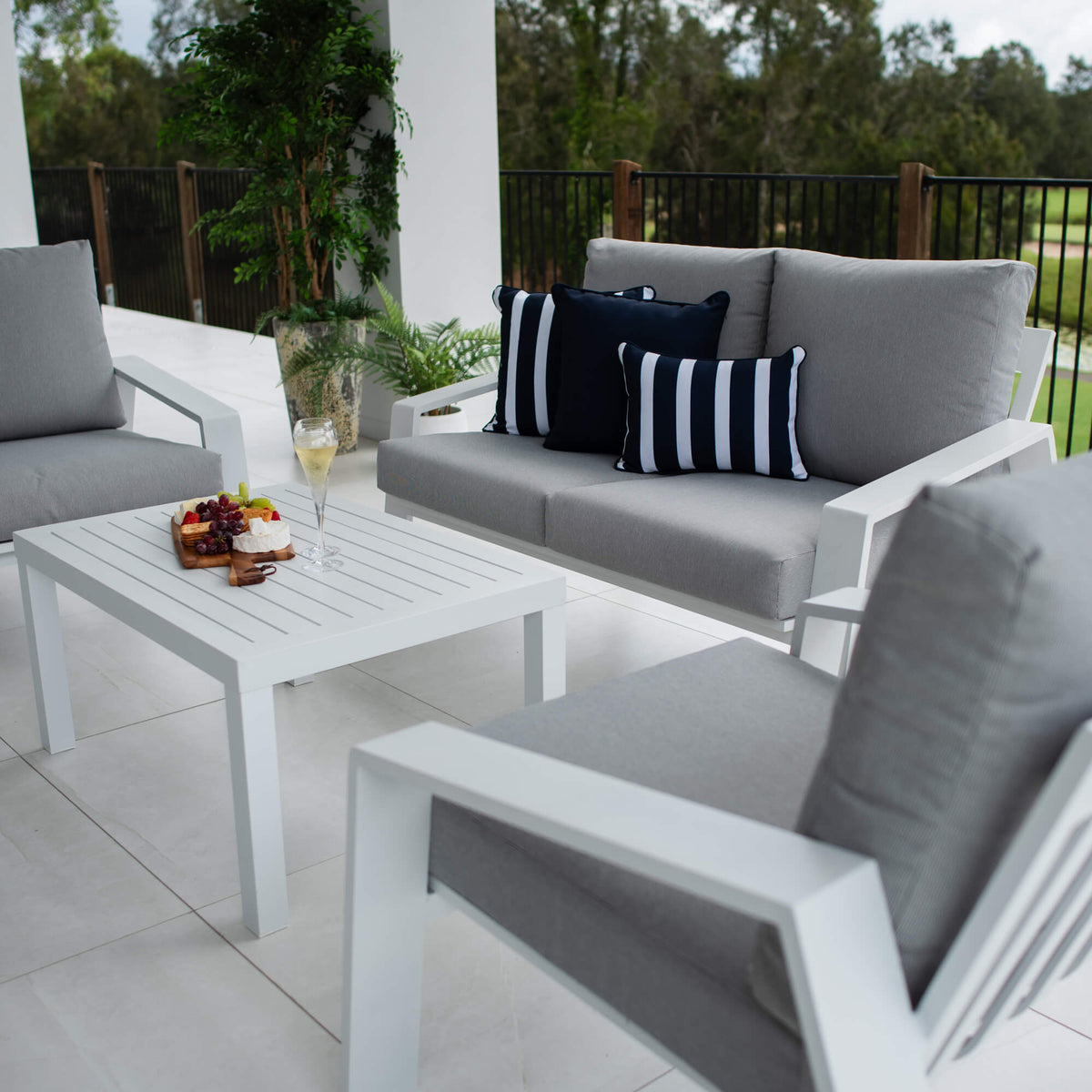 best-outdoor-furniture-Monica - 4pce Outdoor Lounge Setting #color_WHITE