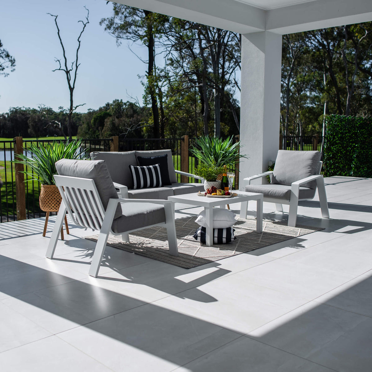 best-outdoor-furniture-Monica - 4pce Outdoor Lounge Setting #color_WHITE