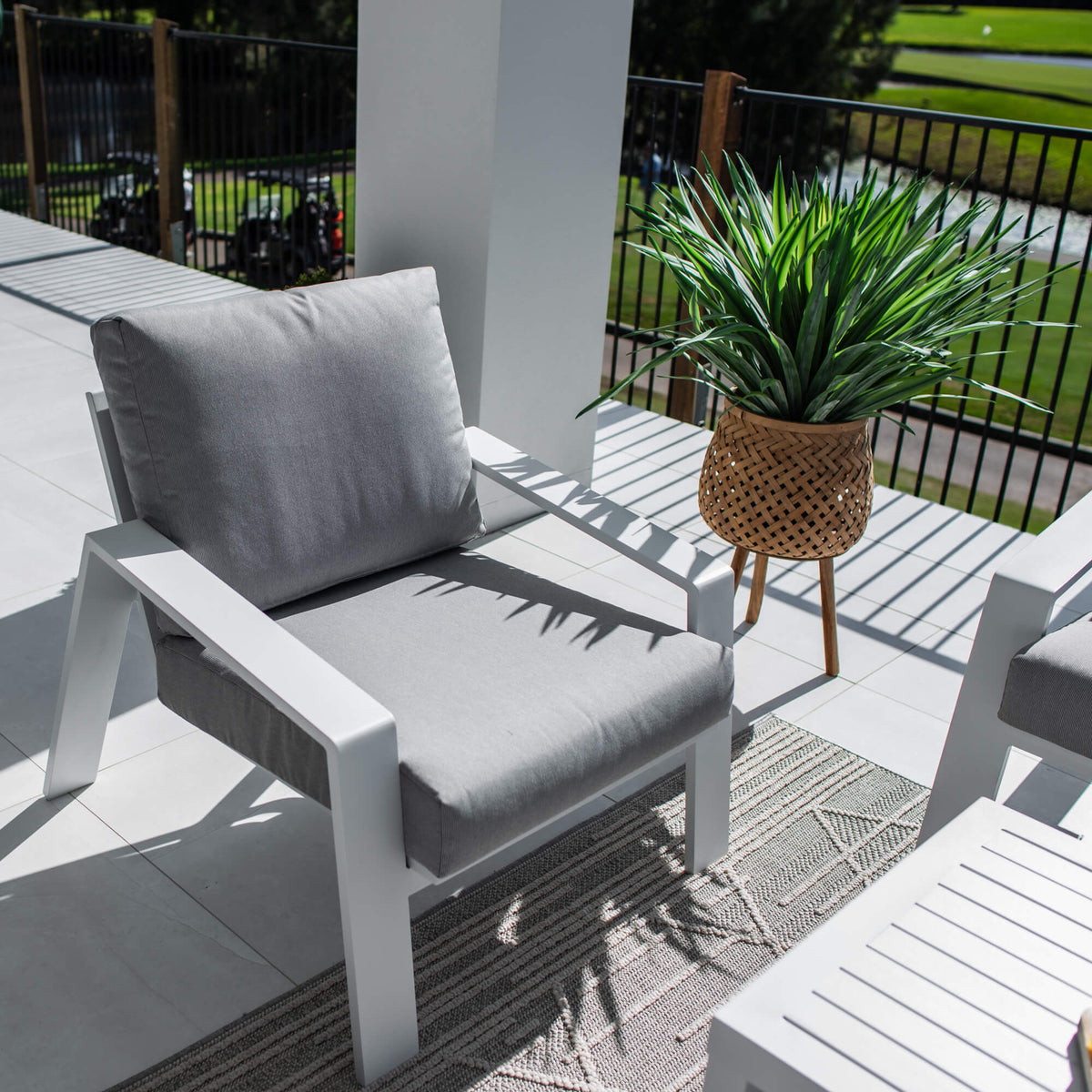 best-outdoor-furniture-Monica - 4pce Outdoor Lounge Setting #color_WHITE