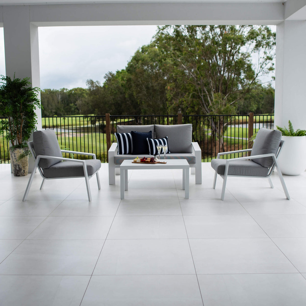 best-outdoor-furniture-Monica - 4pce Outdoor Lounge Setting #color_WHITE