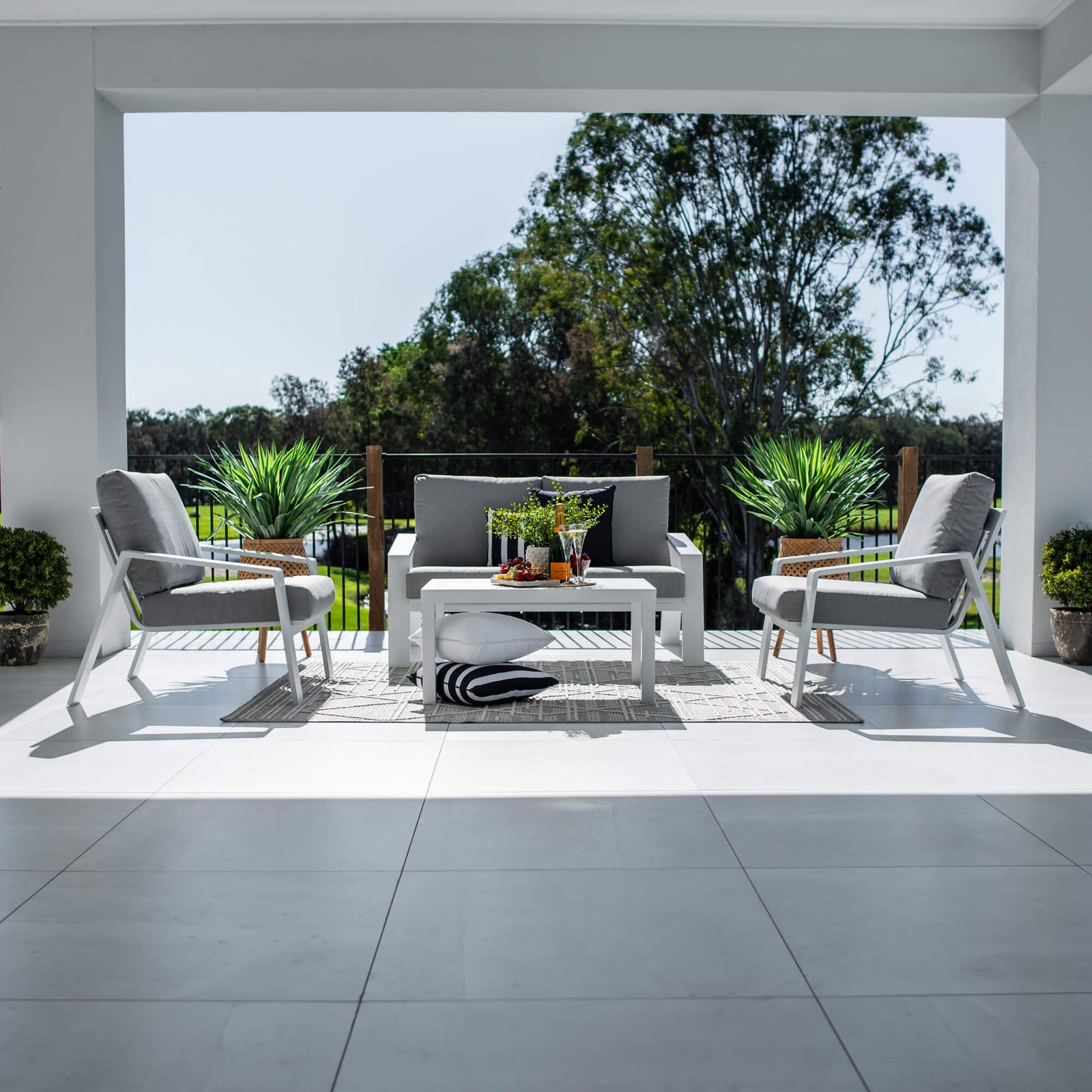 best-outdoor-furniture-Monica - 4pce Outdoor Lounge Setting #color_WHITE