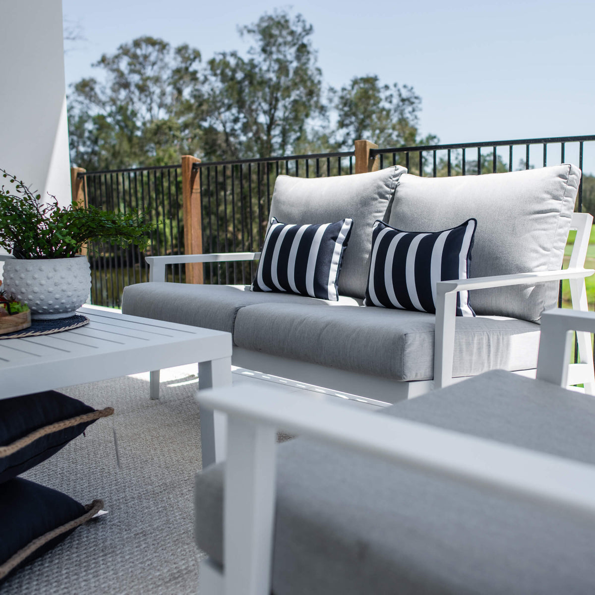 best-outdoor-furniture-Peru Aluminium 2 - 4pce - Outdoor Lounge Setting #color_WHITE