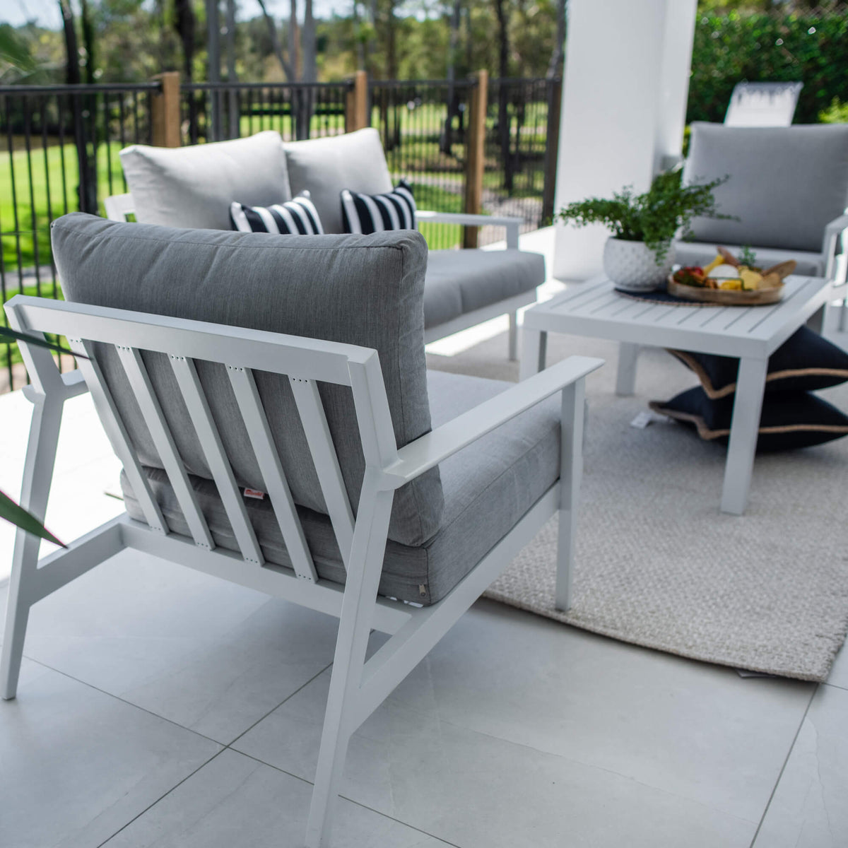 best-outdoor-furniture-Peru Aluminium 2 - 4pce - Outdoor Lounge Setting #color_WHITE