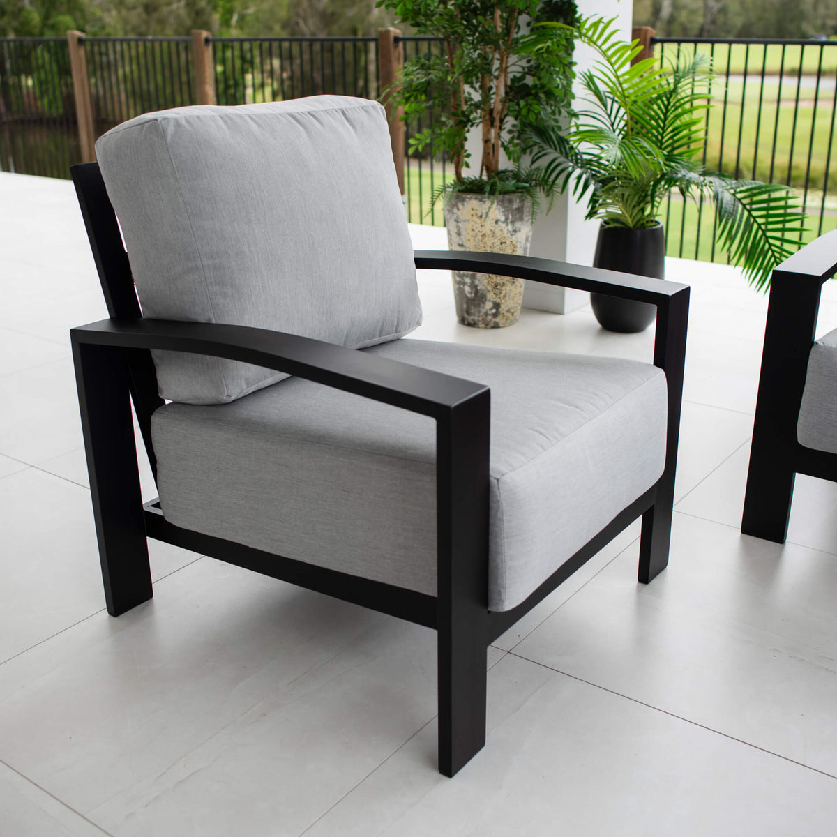 best-outdoor-furniture-Tahoe 3 - 4pce - Outdoor Lounge Setting #color_BLACK