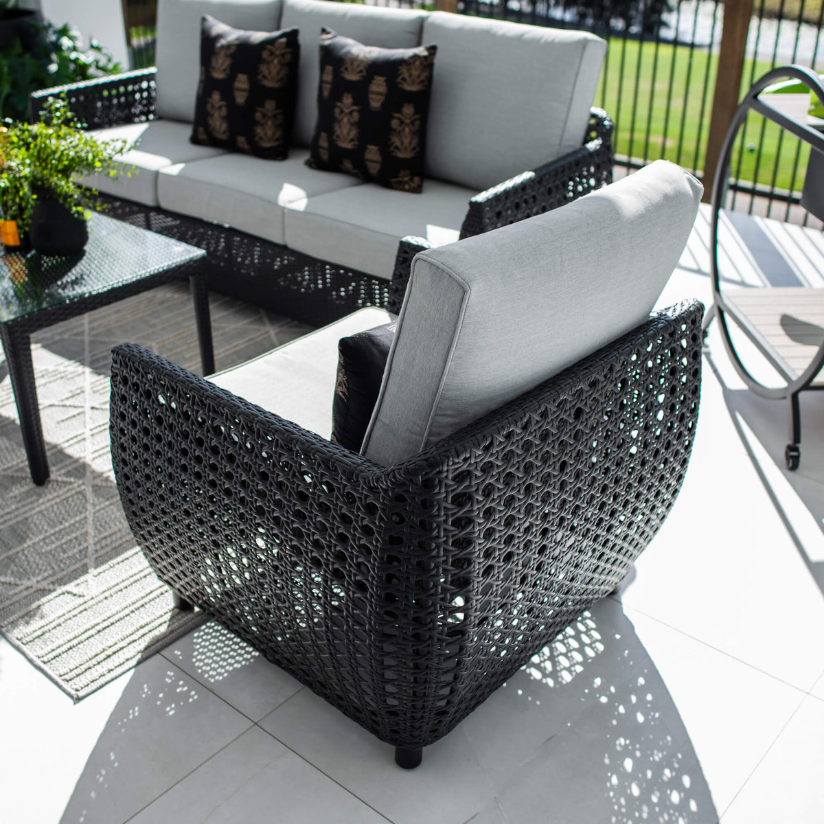 best-outdoor-furniture-Voyage 3 - 4pce - Outdoor Lounge Setting #color_BLACK