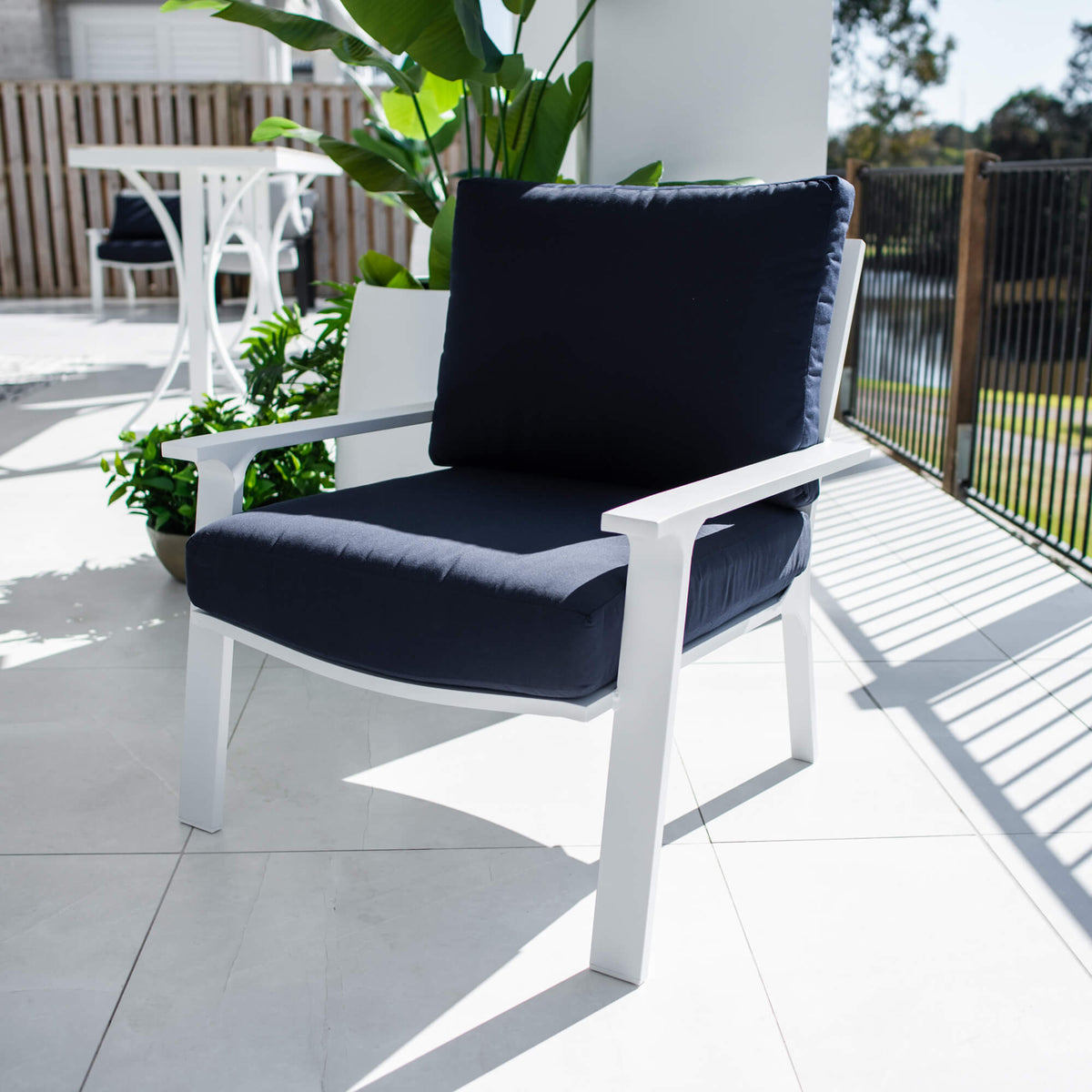 best-outdoor-furniture-Bermuda Single Sofa - Outdoor Lounge #color_NAVY