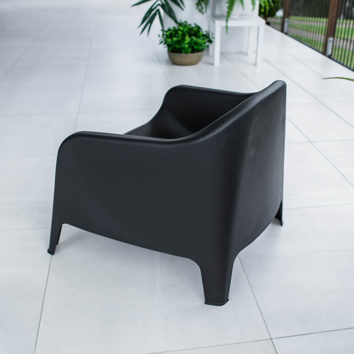 best-outdoor-furniture-Chubby - Outdoor Lounge Single #color_BLACK