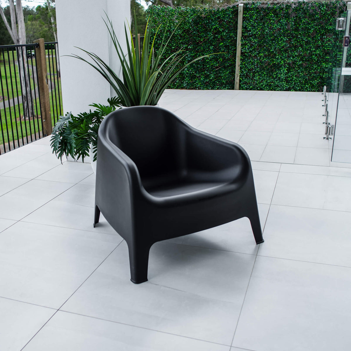 best-outdoor-furniture-Chubby - Outdoor Lounge Single #color_BLACK