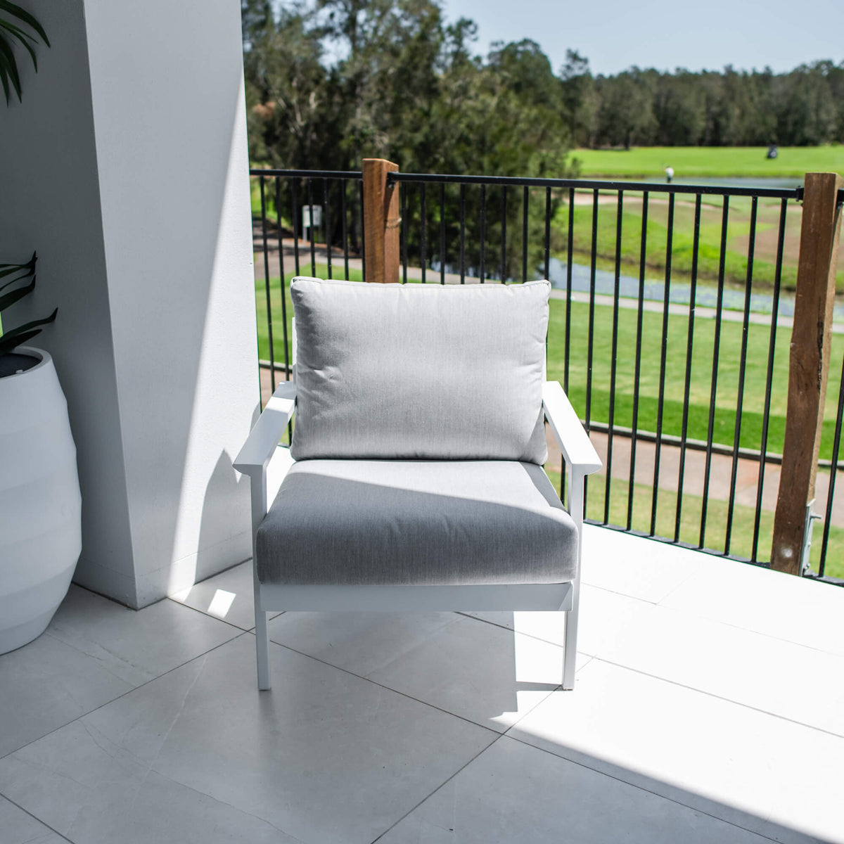best-outdoor-furniture-Peru Aluminium Single Sofa - Outdoor Lounge Single #color_WHITE