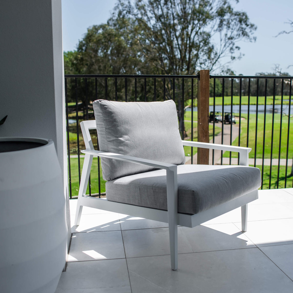 best-outdoor-furniture-Peru Aluminium Single Sofa - Outdoor Lounge Single #color_WHITE