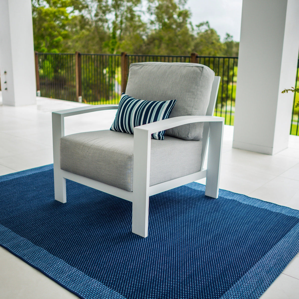 Tahoe Single Sofa - Outdoor Lounge White/Grey