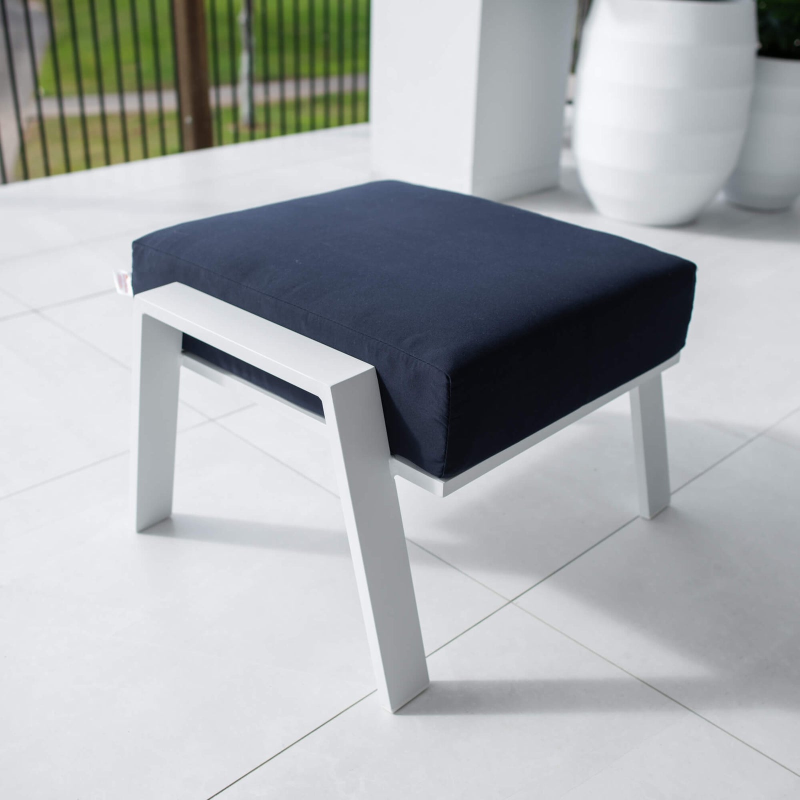 best-outdoor-furiture-Bermuda - Outdoor Ottoman #color_NAVY