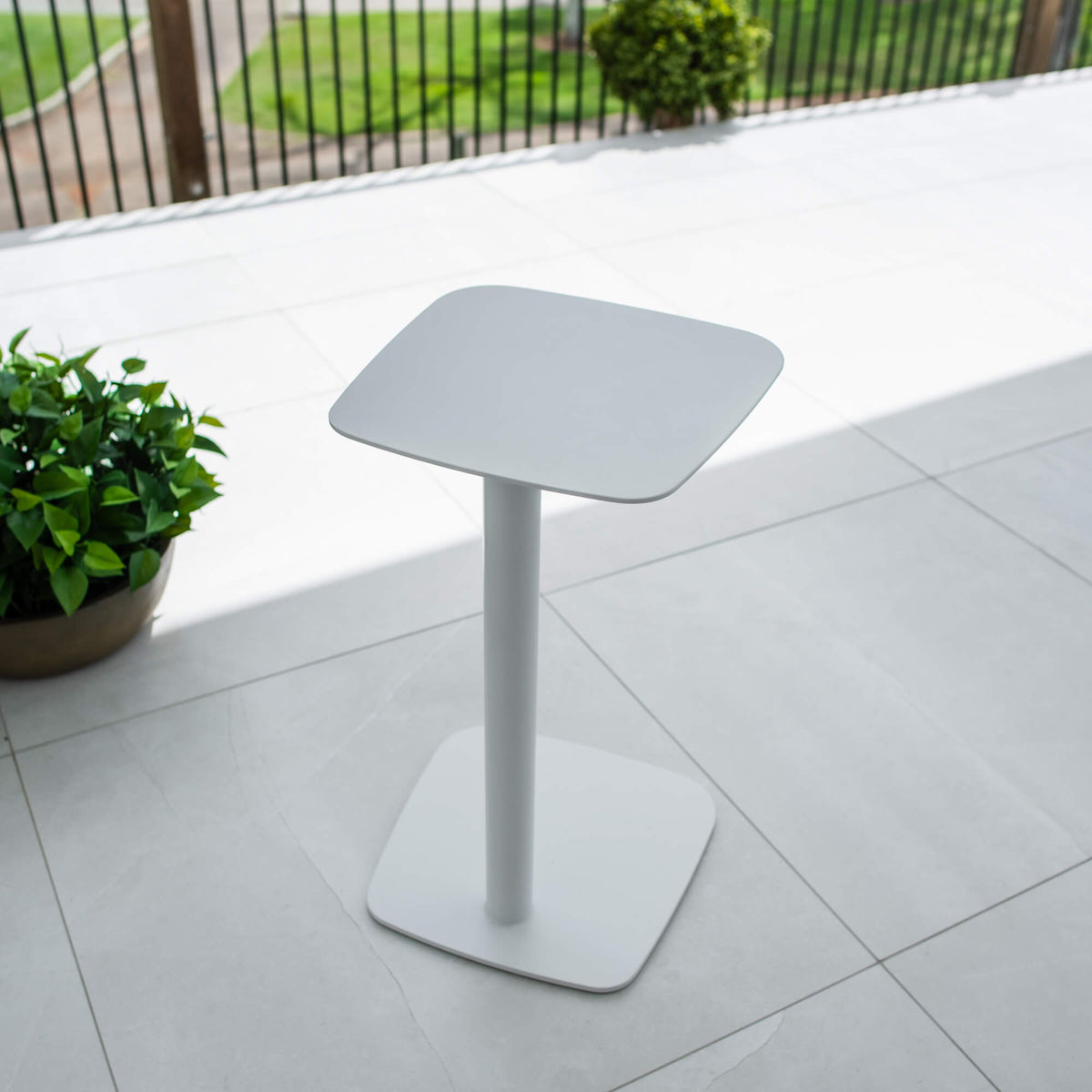 best-outdoor-furniture-Noosa - (35x35) - Outdoor Side Table #color_WHITE