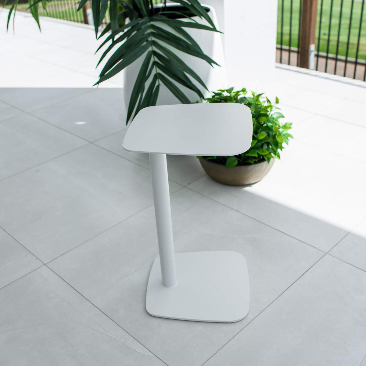 best-outdoor-furniture-Noosa - (35x35) - Outdoor Side Table #color_WHITE