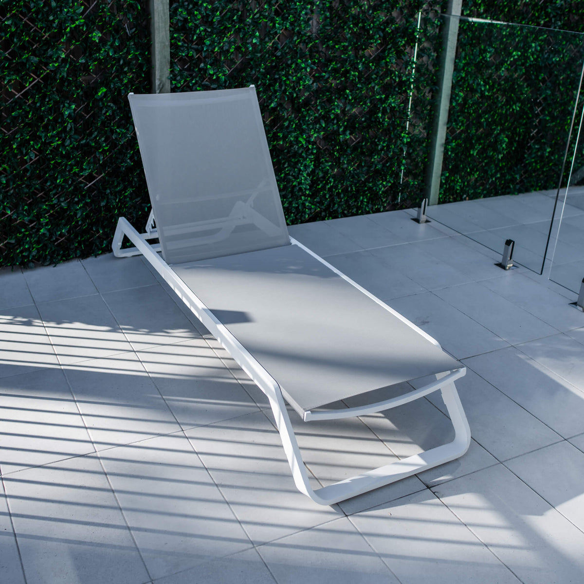 best-outdoor-furniture-Byron - Outdoor Sun Lounge #color_WHITE