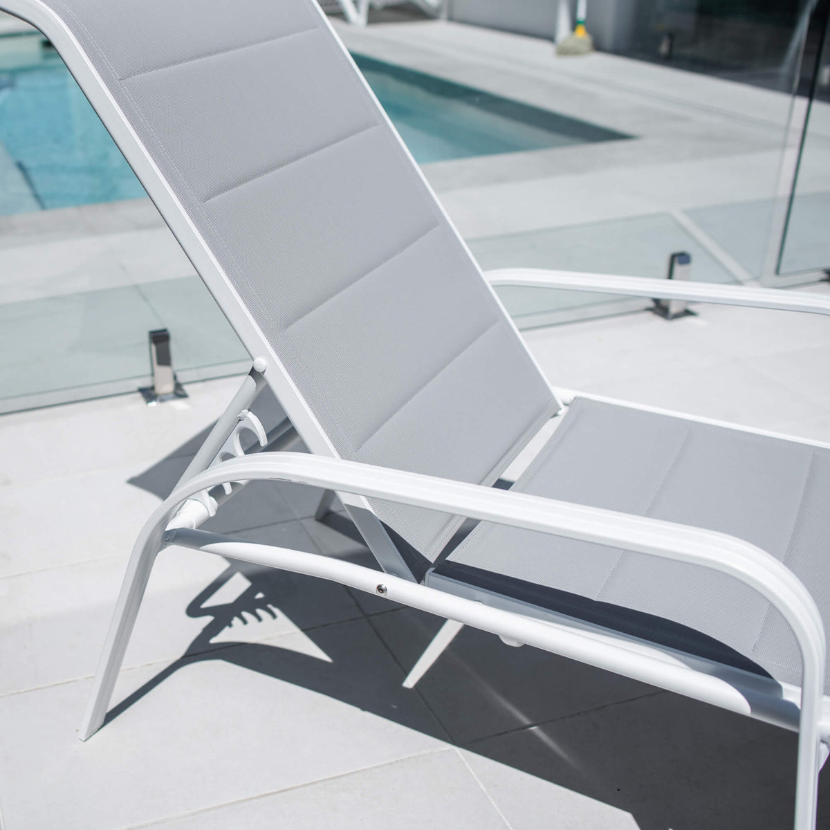best-outdoor-furniture-Leona - Outdoor Sun Lounge #color_WHITE GREY